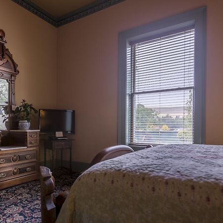 Weinhard Hotel Dayton Bagian luar foto