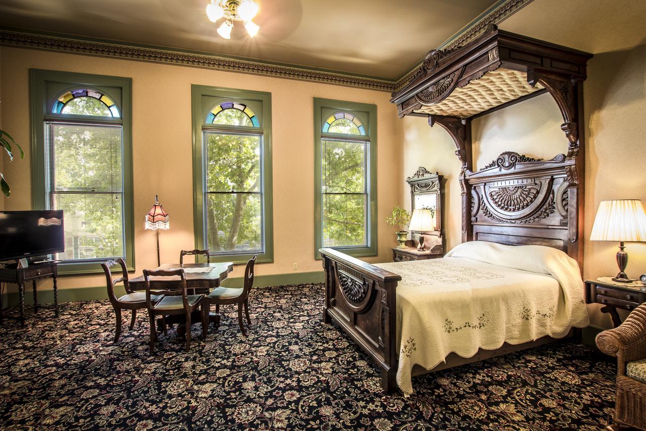 Weinhard Hotel Dayton Bagian luar foto