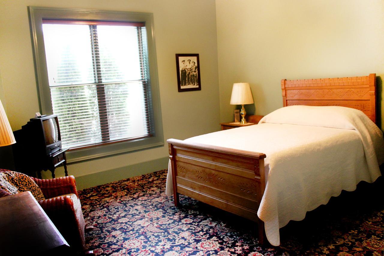 Weinhard Hotel Dayton Bagian luar foto