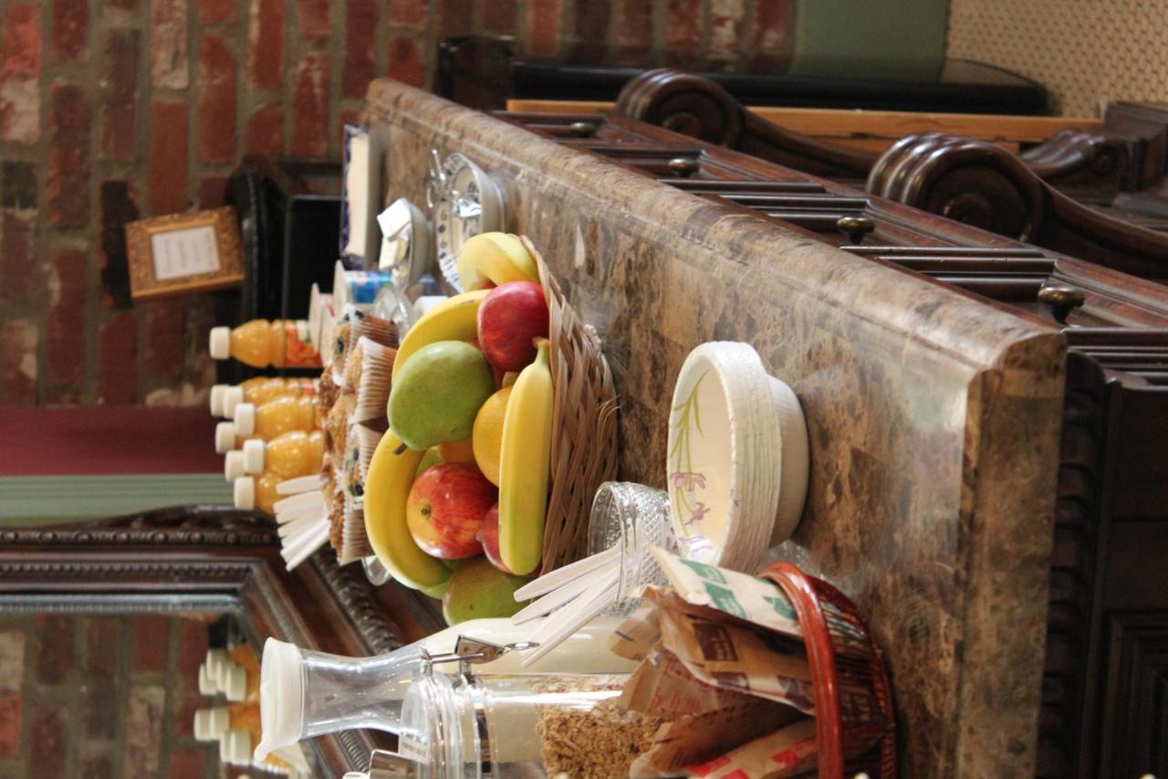 Weinhard Hotel Dayton Bagian luar foto